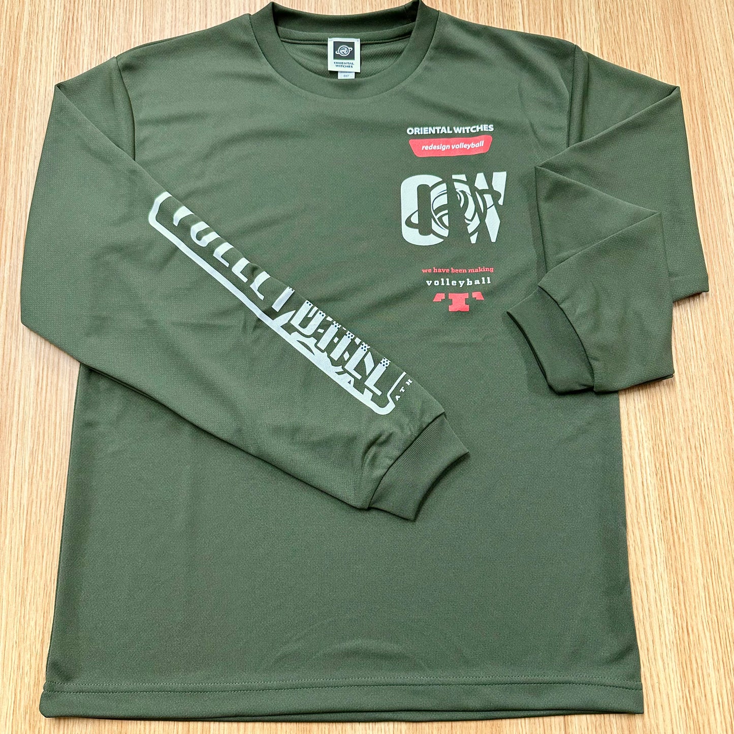 ロングスリーブTシャツ2025 アーミーグリーン（レッド×ホワイト）